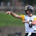 Aaron Rodgers passes Peyton Manning in NFL history in Paris