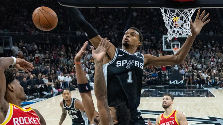 Amen Thompson blocks Wembanyama in final second as Rockets beat Spurs 114-110