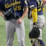 Brewers aim for 'gentleman's sweep' in Game 5: What does it mean?