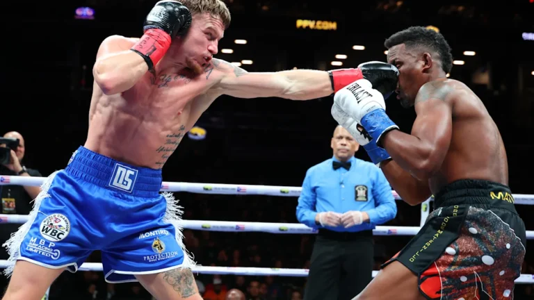 Dalton Smith vs. Alberto Puello live results: WBC super lightweight title fight updates