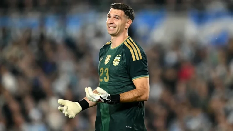 Dibu Martinez: Finger Will Never Be Same After Skipping Surgery