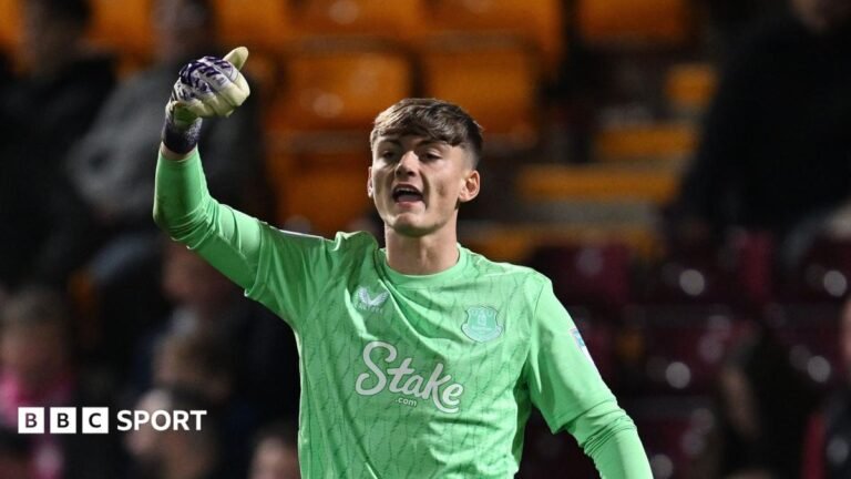 Fylde Sign Everton Goalkeeper George Pickford On Short-Term Loan Deal