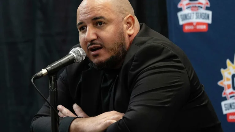 Houston Comets Retain Rachid Meziane as Head Coach for 2024 Season