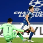 Official: Como extend top scorer Tasos Douvikas to 2031