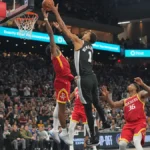 Rockets' Amen Thompson blocks Victor Wembanyama at rim in final seconds