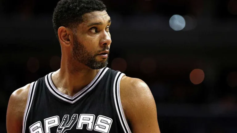 Tim Duncan Makes Surprise Early Voting Appearance in San Antonio