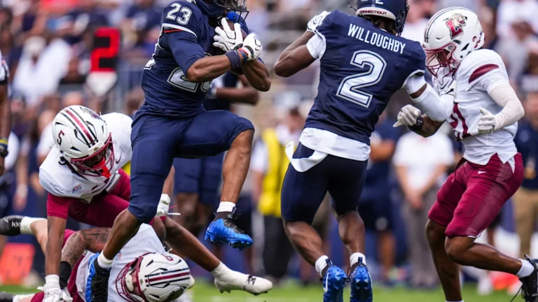 UConn football vs UMass: Grading Huskies’ historic 35-16 win