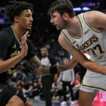 Warriors, Steph Curry take up for Yaxel Lendeborg in drubbing Luka Doncic, Lakers
