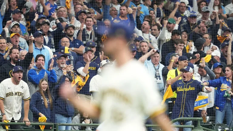 Watch Brewers Fans Celebrate 1st World Series Win in 44 Years