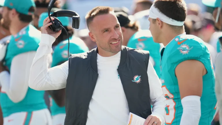 WATCH: Dolphins go bananas in locker room after win over Jets