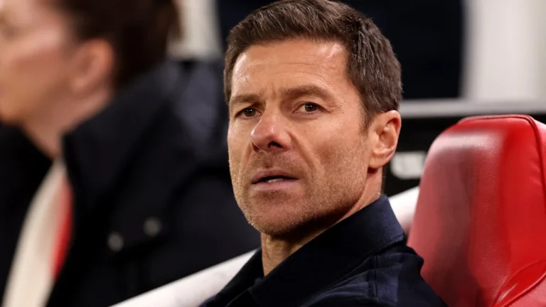 Xabi Alonso’s First Chelsea Crisis: Estevao Fallout Threatens Tenure
